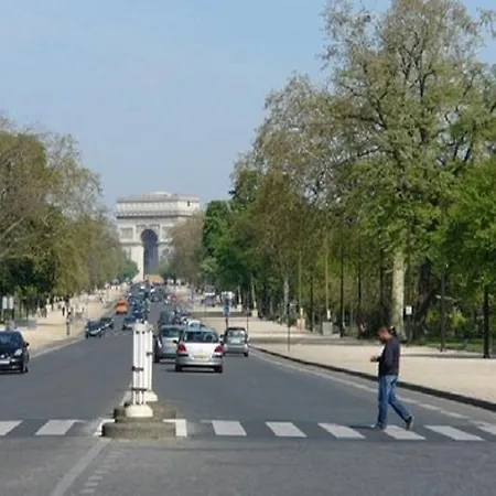 Studio Foch / Arc De Triomphe Apartment *